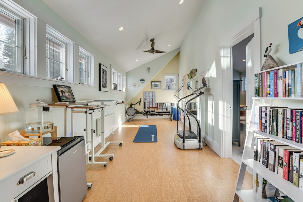 u003c 1 Mi to Port Clyde Village: Modern Retreat