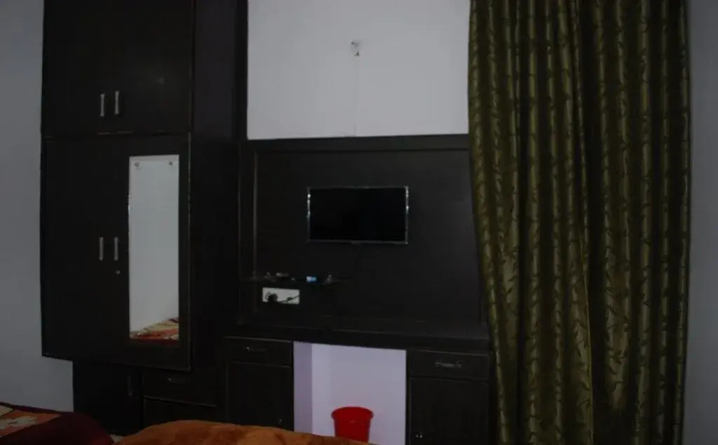 Taj Mahal Home Stay