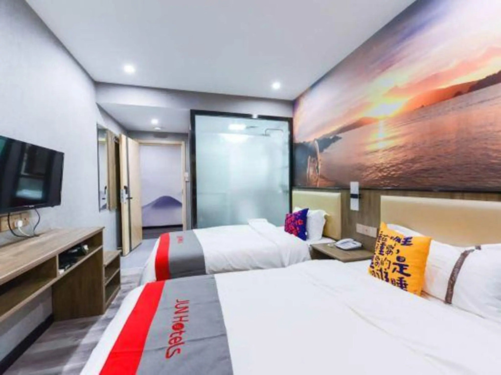 Junyi Hotel (China Ocean University Yushan Campus)