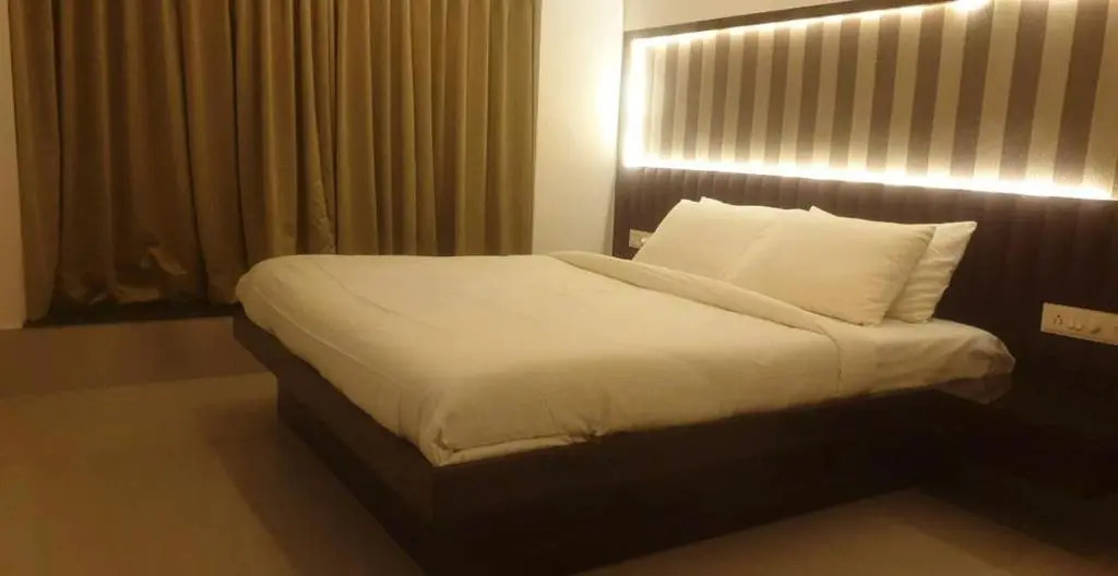 4BHK Luxury Villa by Royal Villa Lonavla