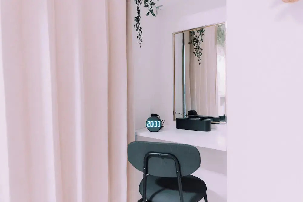 Minimalist Loft 1001