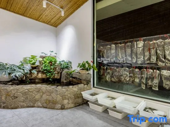 Zuixinwan·VILLA Huanshan Viewing Parent-child Holiday Beauty Su (Anji HELLO KITTY Paradise)