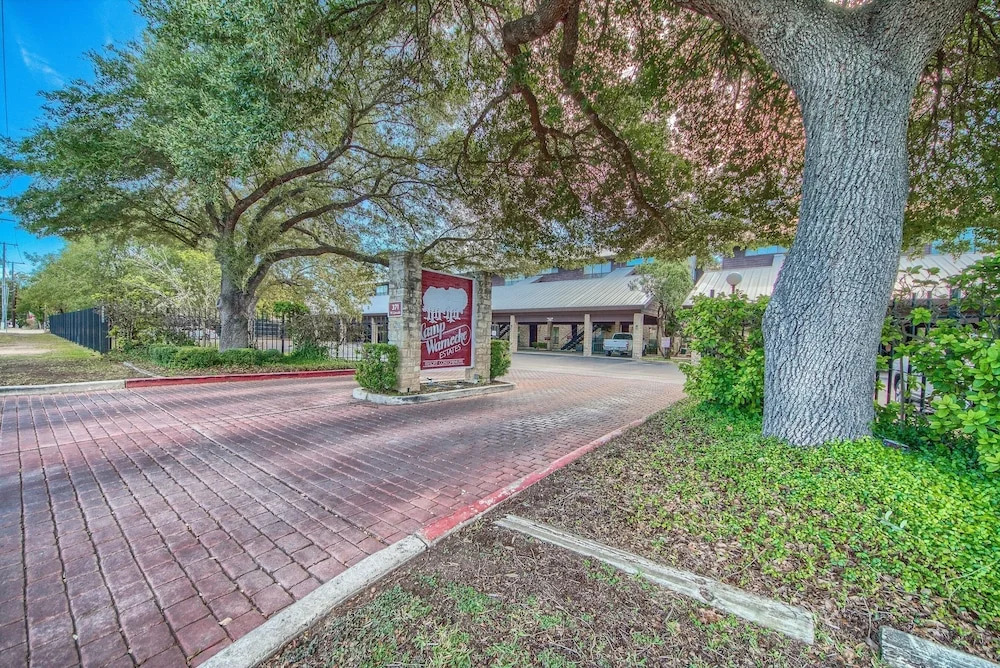 The Iron Cactus on the Comal CW C102 2 Bedroom Condo by RedAwning
