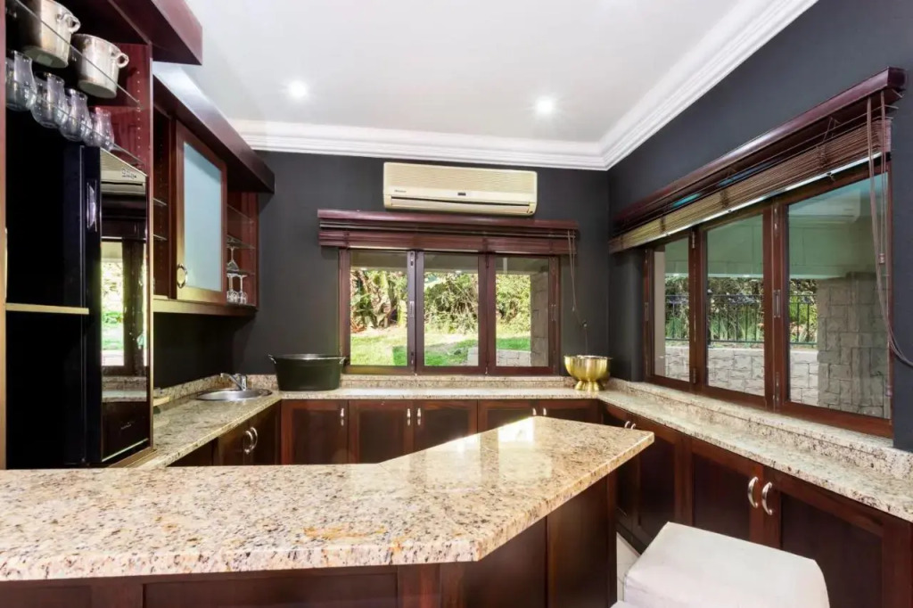 9 the Pin – Zimbali 6 Bedroom