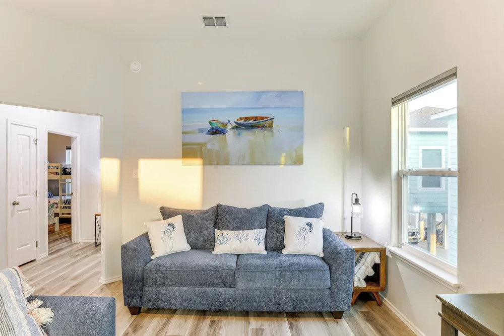 Bright Rockport Vacation Rental w/ Community Pool!