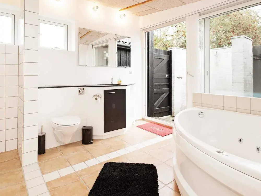 4 star holiday home in Dronningmølle