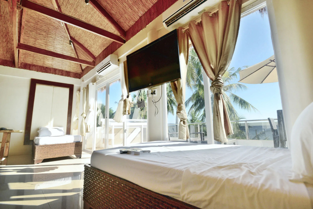 Kaiyana Boracay Beach Resort