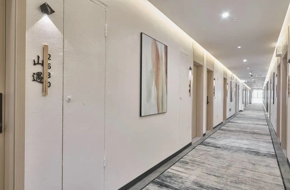 QianYue Hotel