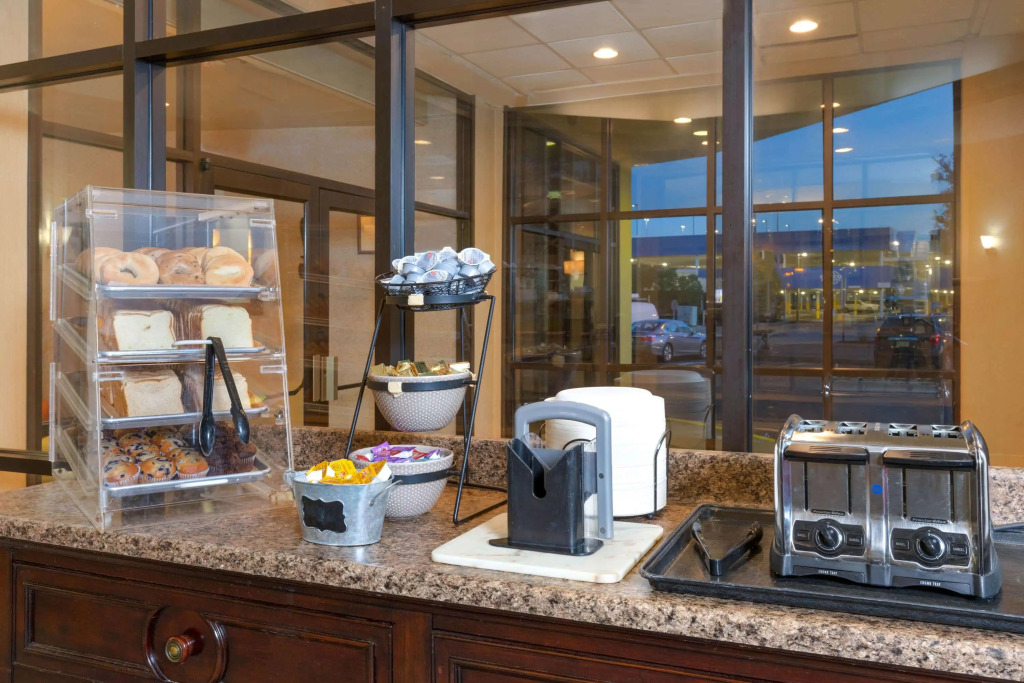 La Quinta by Wyndham Secaucus Meadowlands