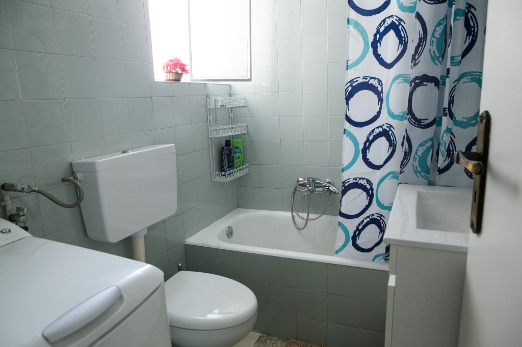 Best House, Larisis Metro, Athens