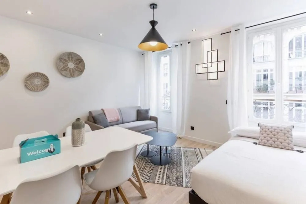 Amazing & brand new Parisian flat for 6p