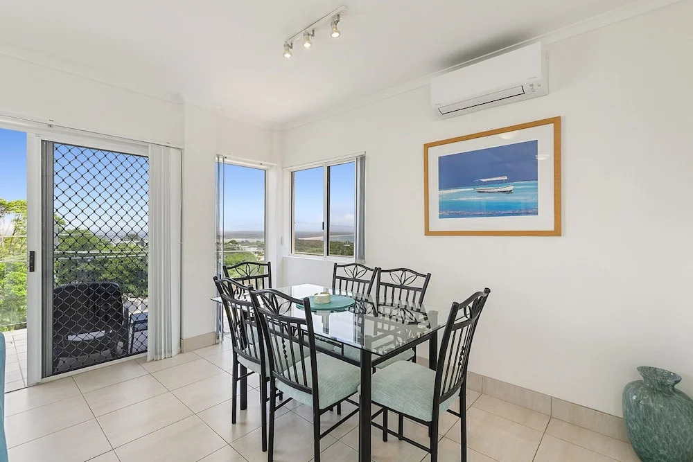 Stylish Apartment With Stunning Views - Unit 7 Taralla 16-18 Edgar Bennett Avenue Noosa Heads