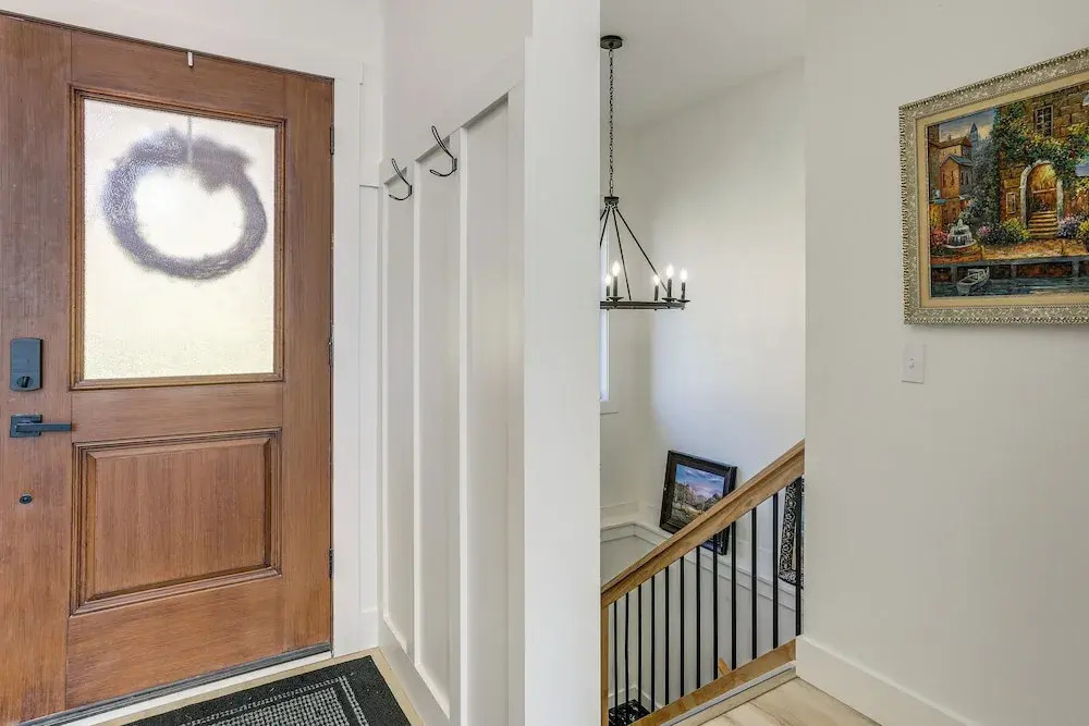 3 Mi to Holiday Valley: Mtn-view Home w/ Patio