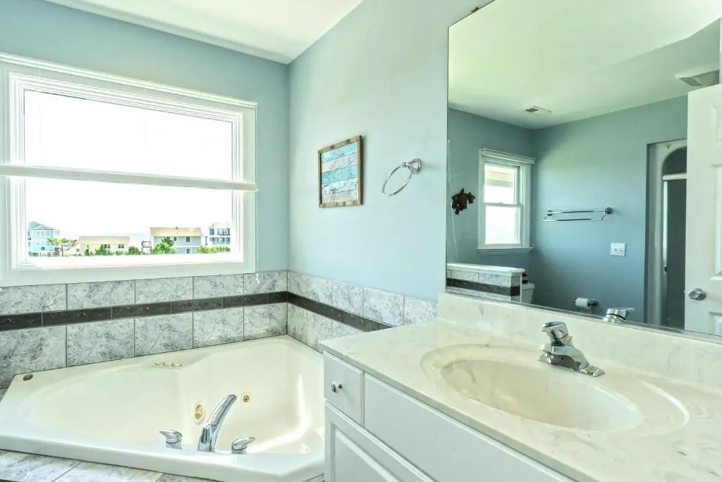 Pier Pleasure by Oak Island Accommodations