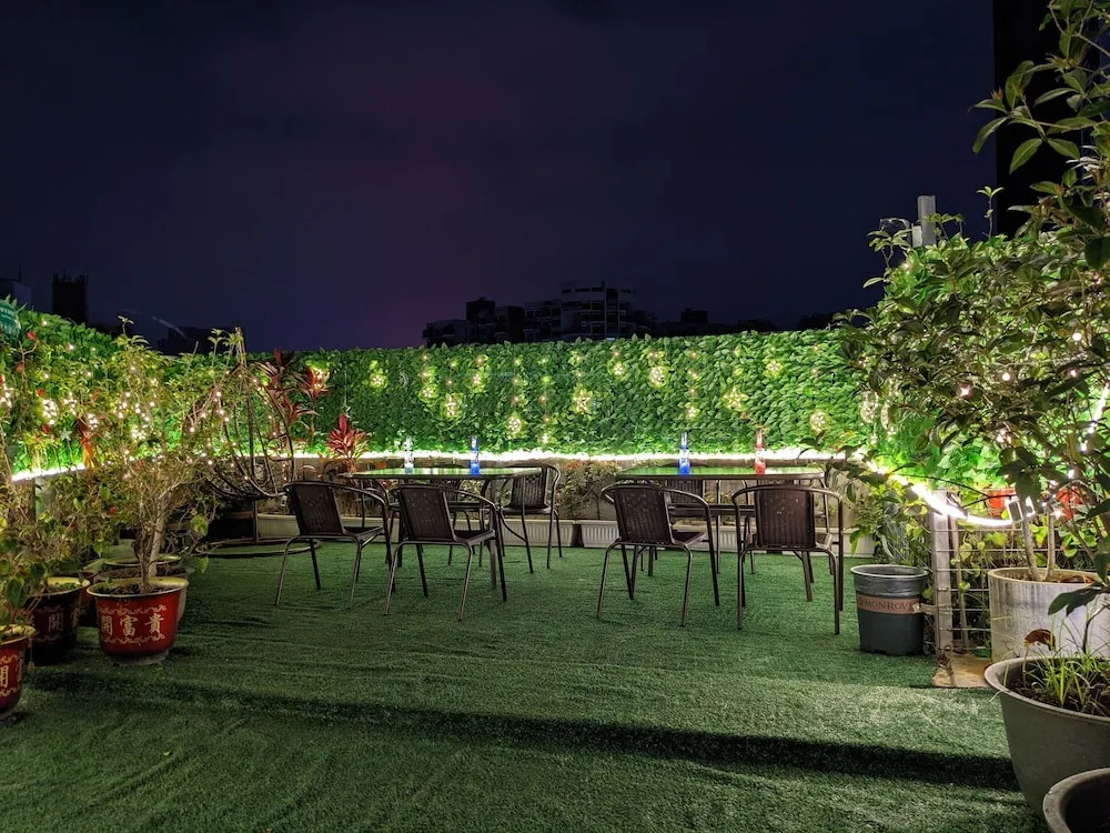 Shenzhen East Railway And Buji Subway Station Ranch Hotel