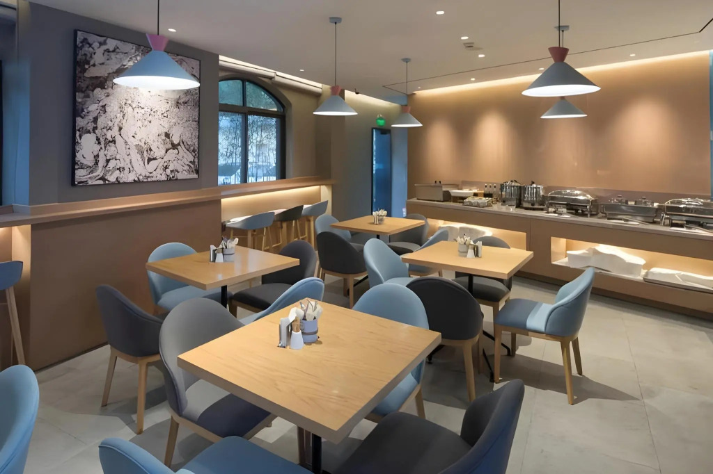Home Inn Dongfeng Square