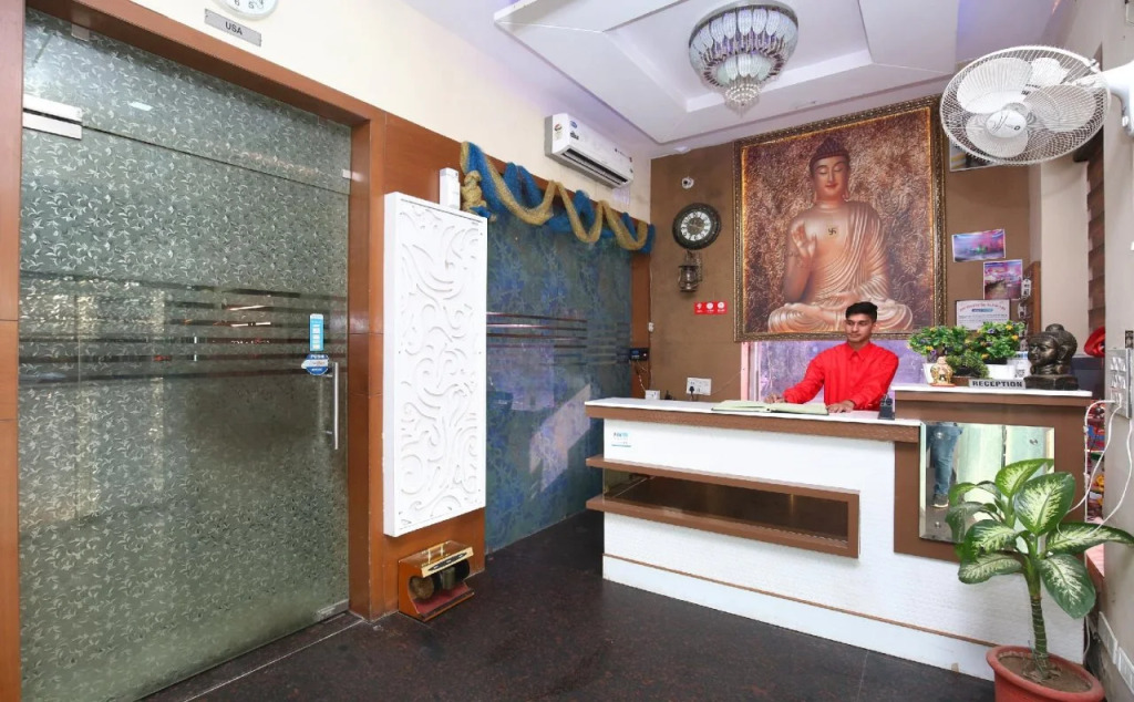Hotel GST Grand Plaza