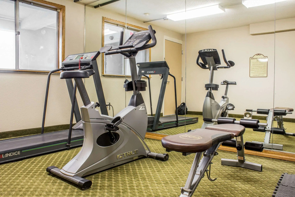 Quality Inn & Suites Moline Airport