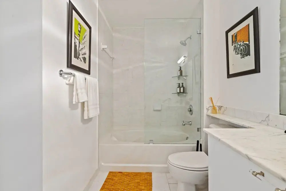 Stylish City Loft Downtown Steps to Bayfront Park
