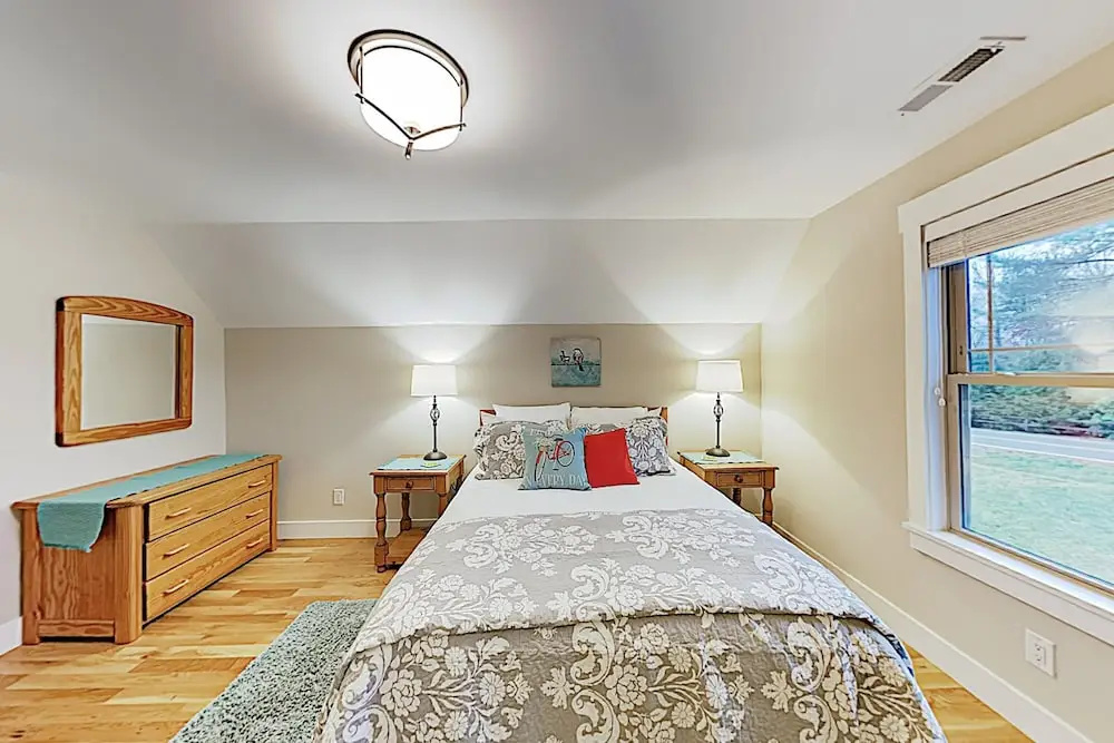 New Listing! Roomy W/ Deck, Near Creamery 4 Bedroom Home