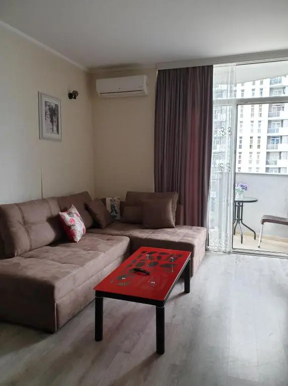 Lia's apartment in Orbi