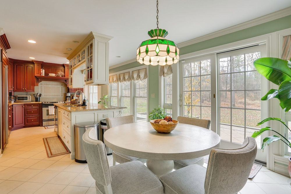 Pond + Gazebo: Expansive Hudson Valley Escape!