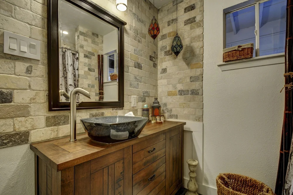 Austin Condo in Hip Travis Heights - 1 Br condo by RedAwning
