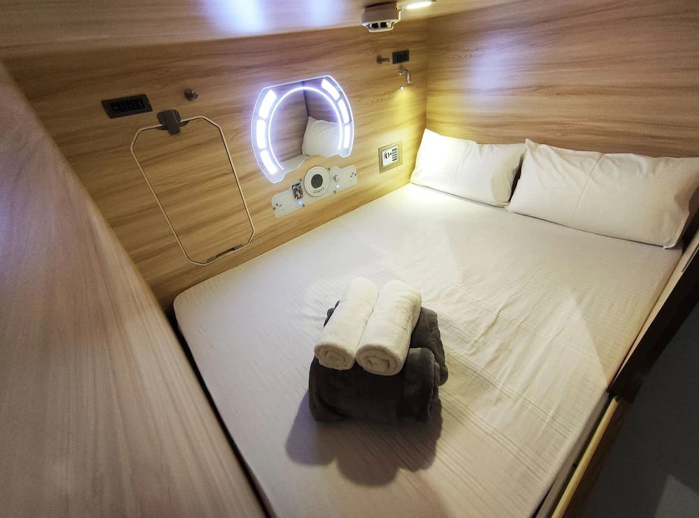 Jpod Capsule Hotel
