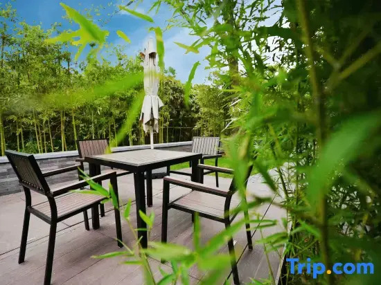 Millennium City Park West Garden No. 3 Homestay (Wansui Mountain Wuxia City)