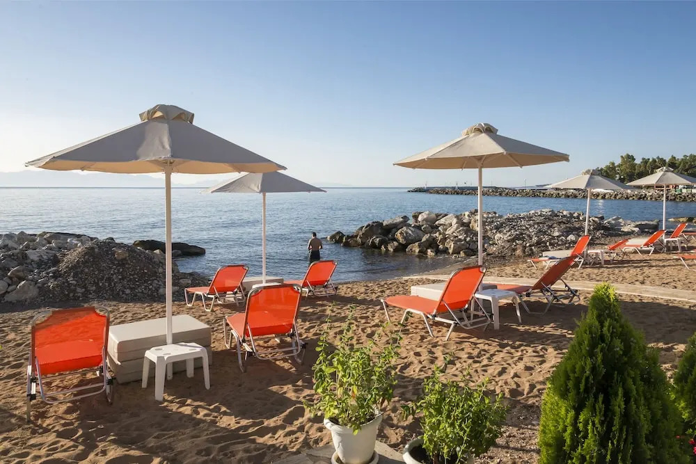 Beachfront Cosy Home - Breakfastincluded