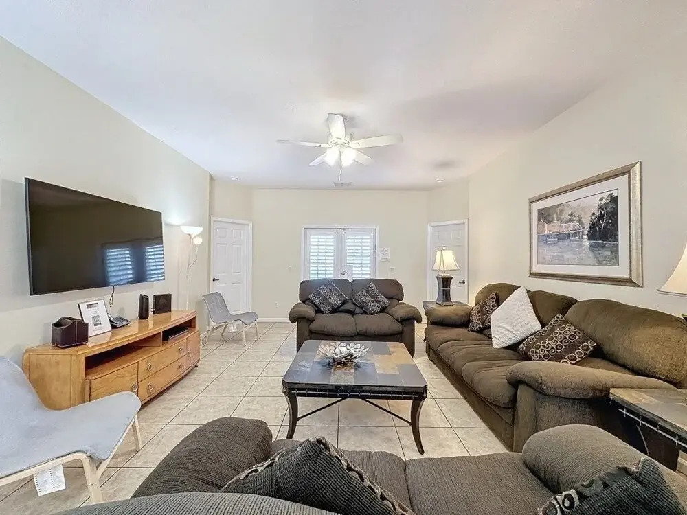 Walk To Silver Spurs Rodeo And Heritage Park 4 Bedroom Home