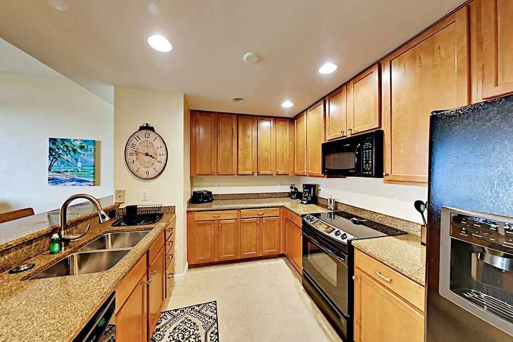 Cape Harbour #618 - 2 Br Condo
