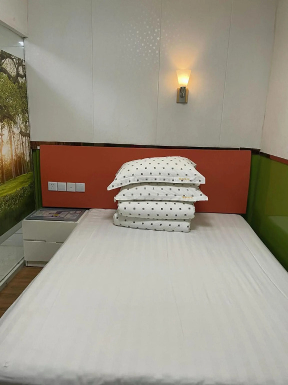 Jinghe Hostel