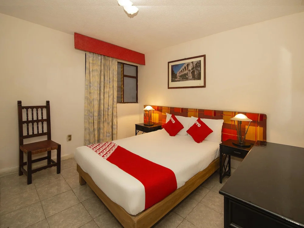 Hotel El Meson De La Luna