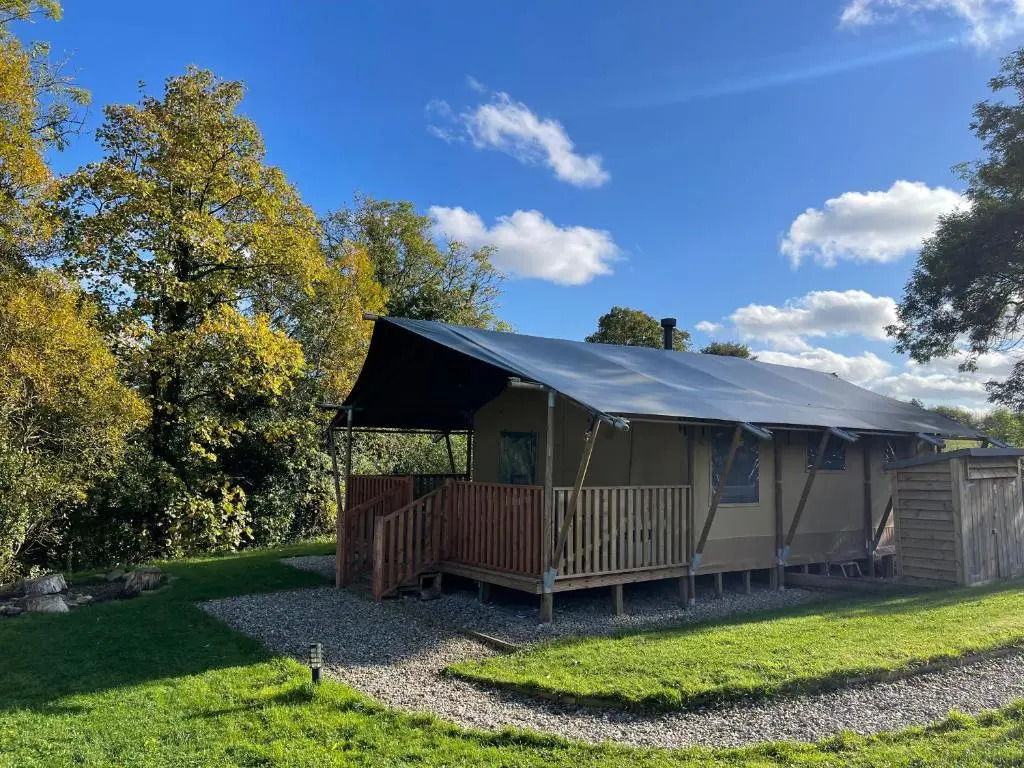 Little North Field Family Safari Tent Glamping near Harrogate