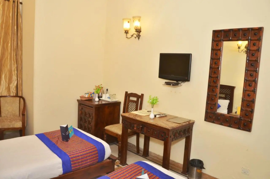 Hotel Rajputana Haveli - Near Jal Mahal - Jaipur
