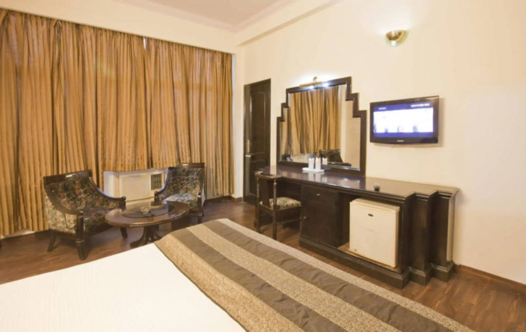 Hotel Orchid Garden Karol Bagh