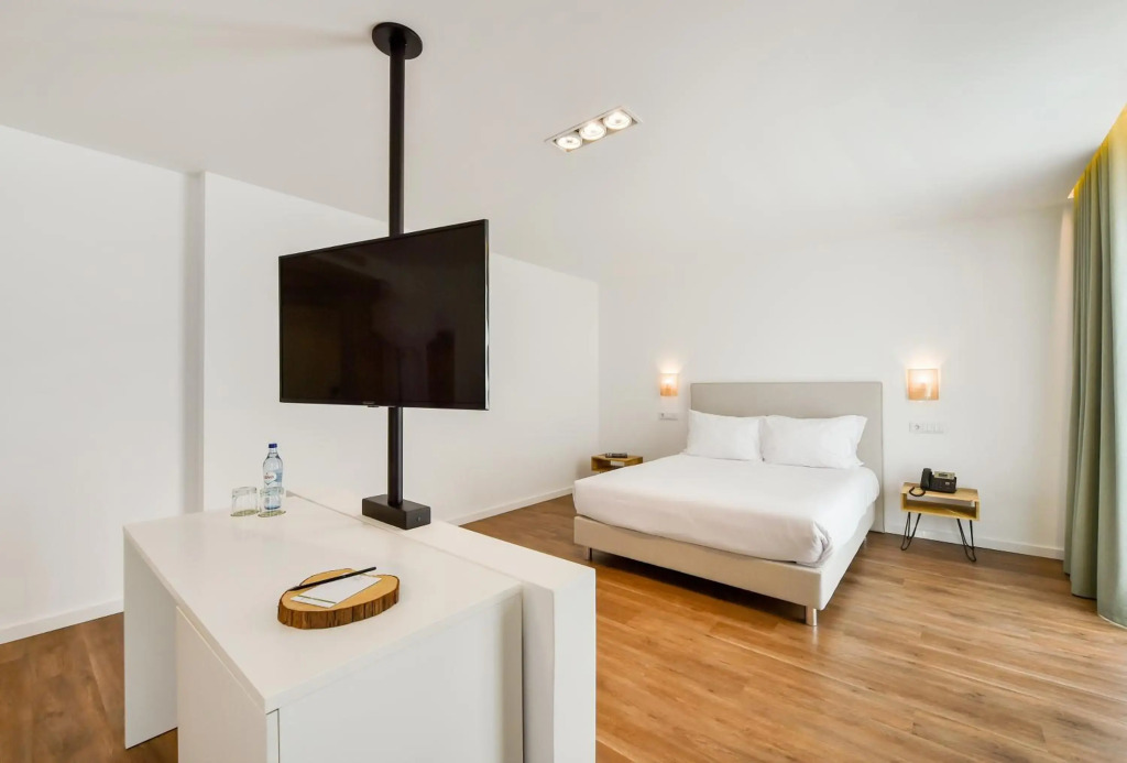 Serpa Hotel