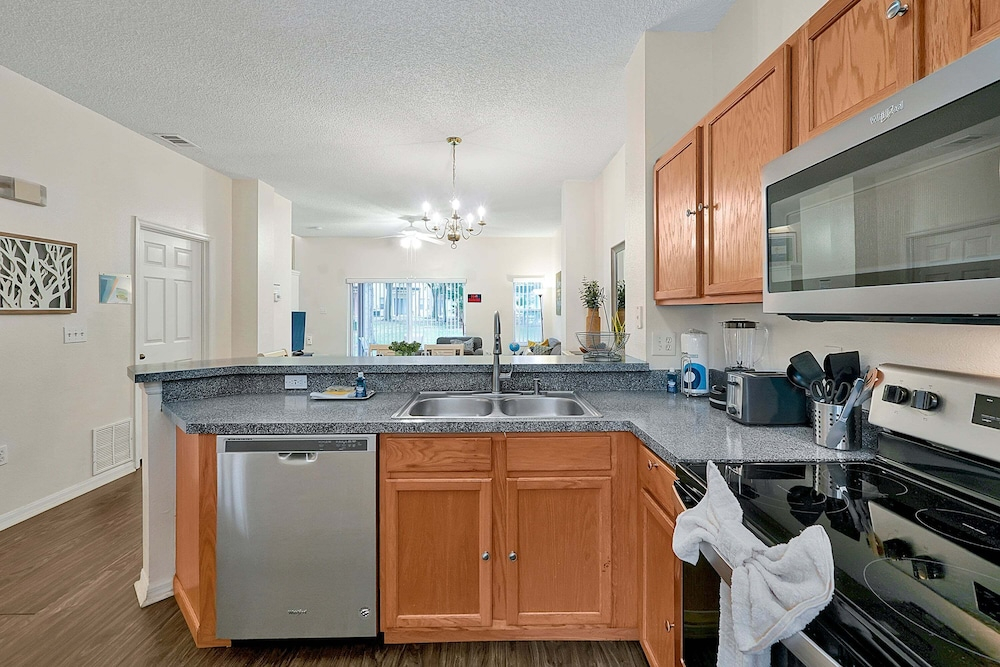 8460 Crystal Cove Loop 3bed