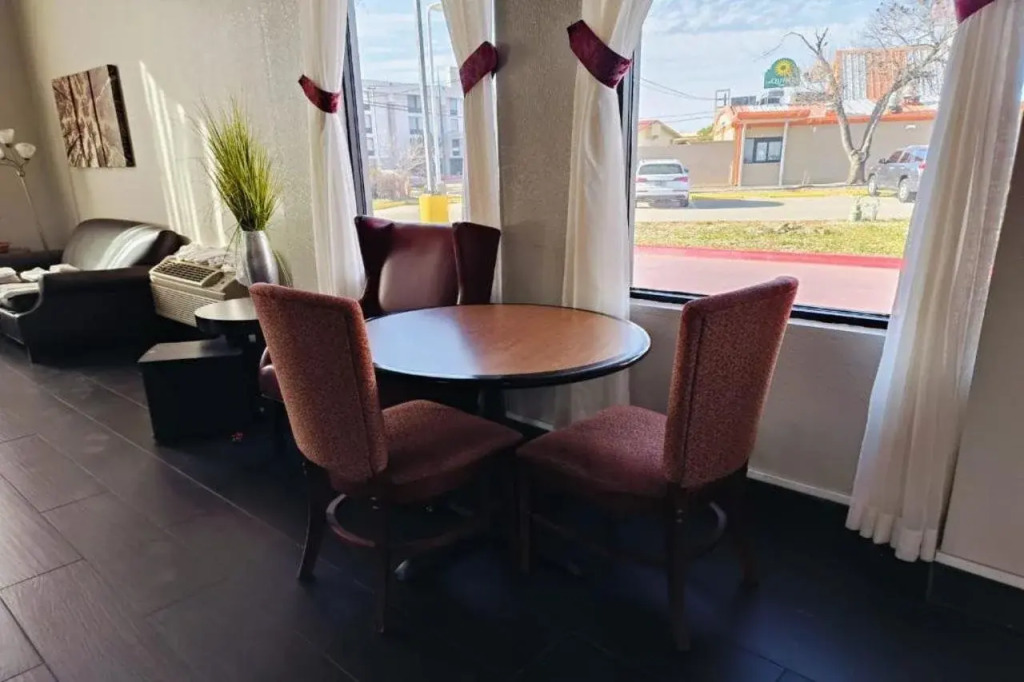 Travelers inn by OYO Wichita Falls