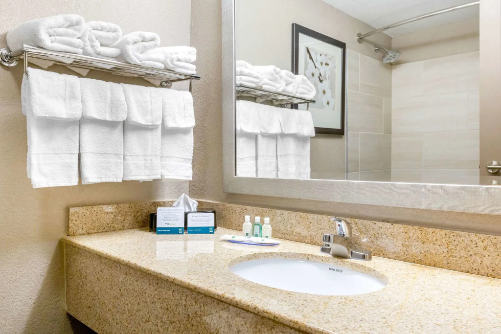 Quality Inn & Suites Apex - Holly Springs NC