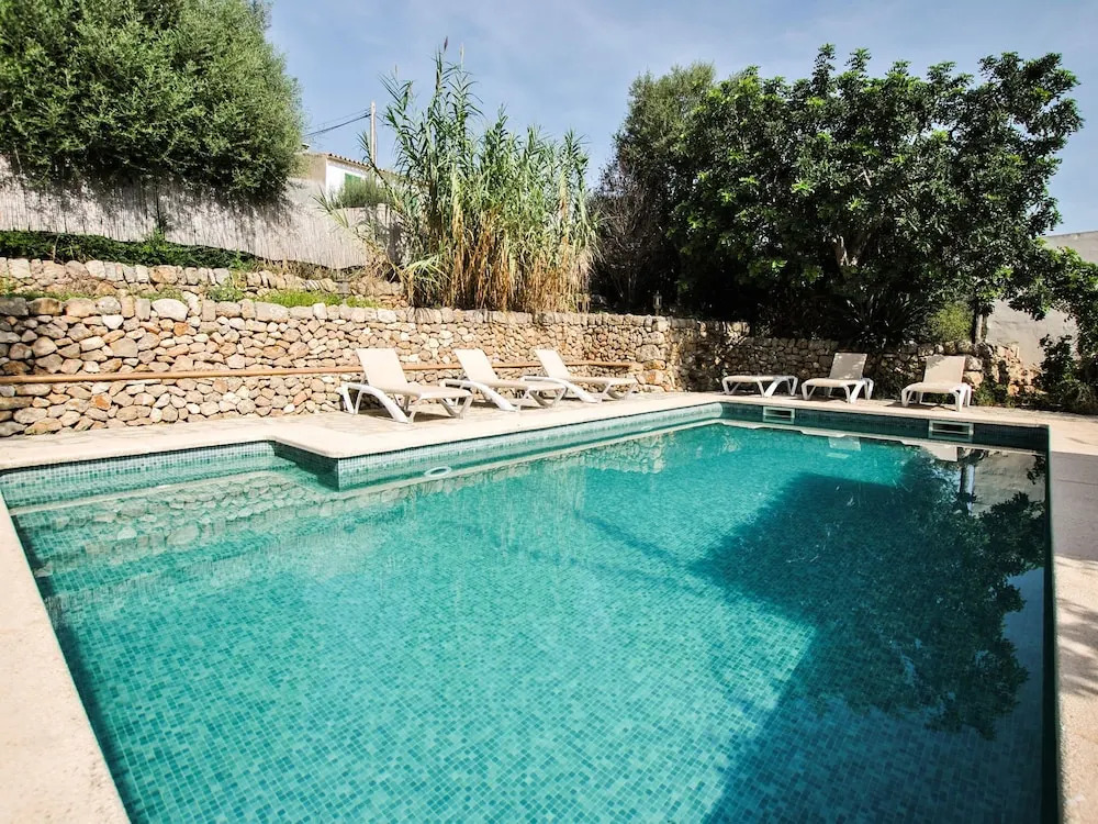 Cozy Cottage in Lloseta With Private Swimming Pool