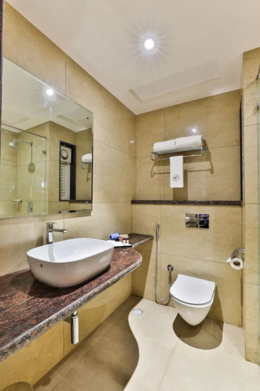 Hotel Vbr Grand Inn