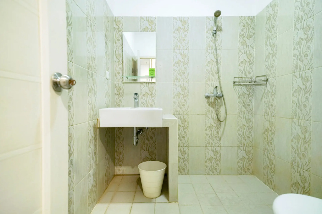 Urbanview Hotel Syariah Ratu Kuring Gisting by RedDoorz