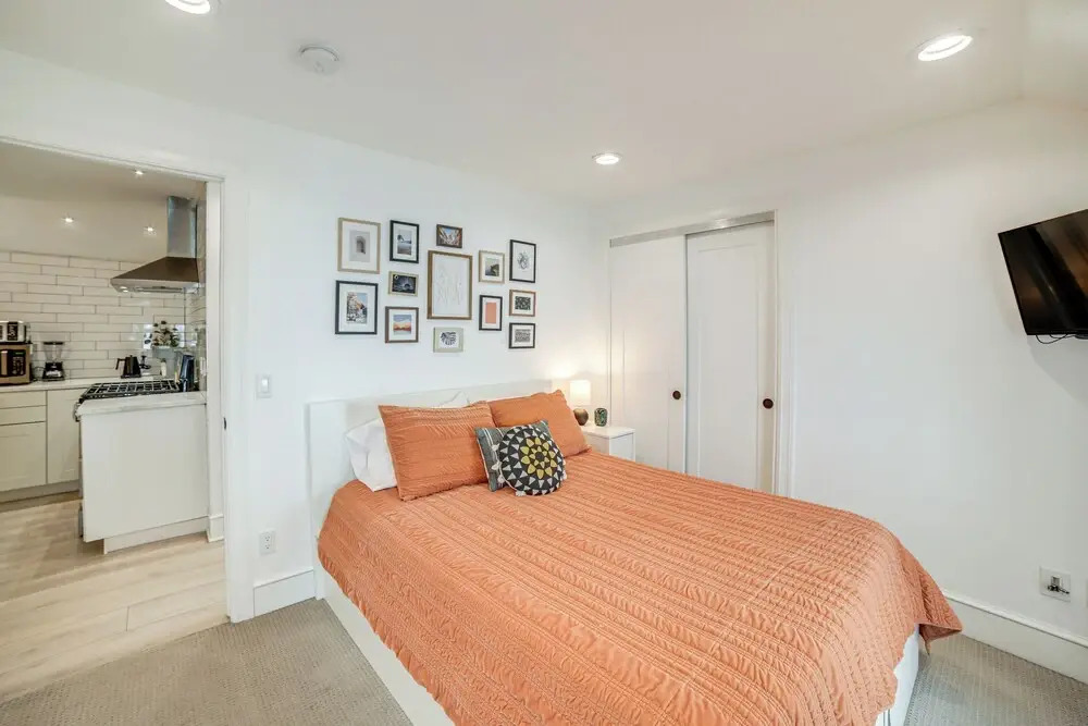 1 Mi to Dtwn Grand Rapids: Chic Condo w/ Balcony!