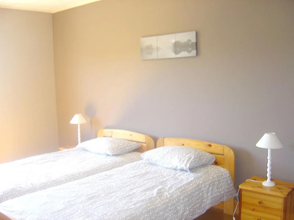 House With 5 Bedrooms in Bertogne, With Wonderful Lake View, Furnished Garden and Wifi