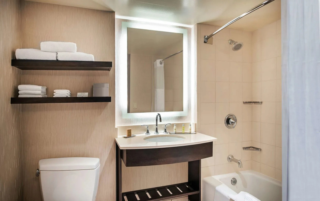 DoubleTree by Hilton San Diego-Mission Valley