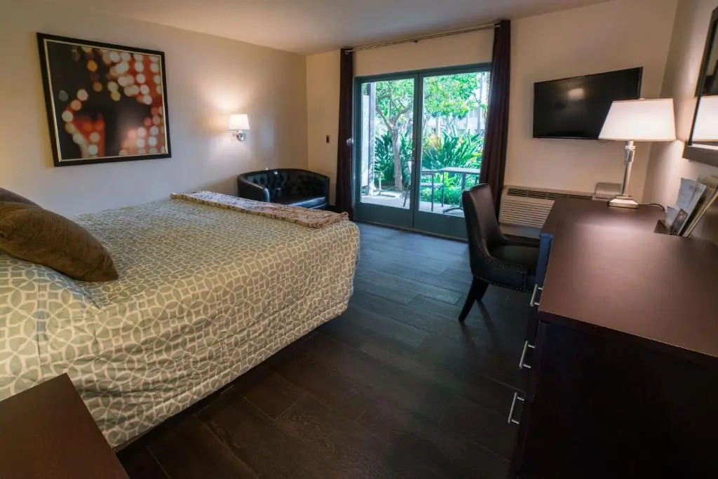 Lemon Tree Inn
