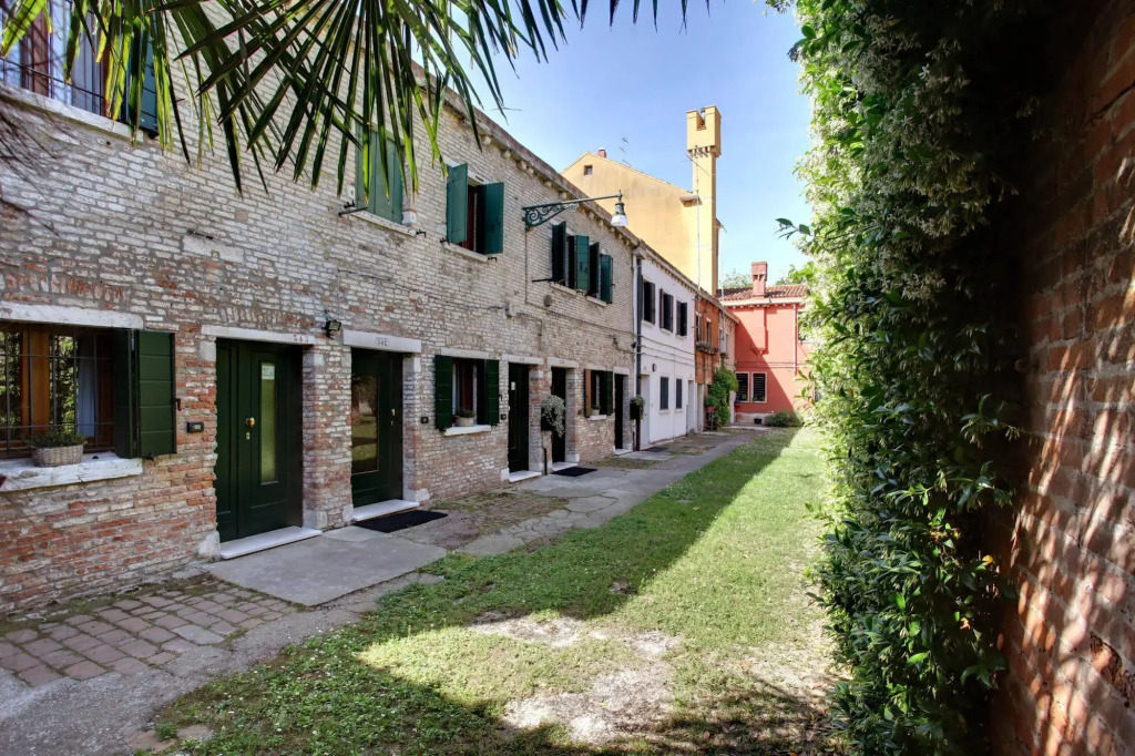Garden Houses