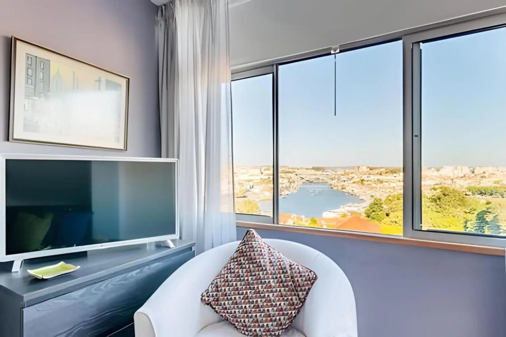 Stunning View Apartament by BnbHost